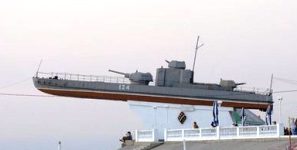 Памятник морякам Азовской флотилии – бронекатер 124